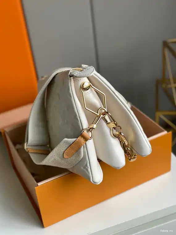 PM LOUIS VUITTON COUSSIN 0630